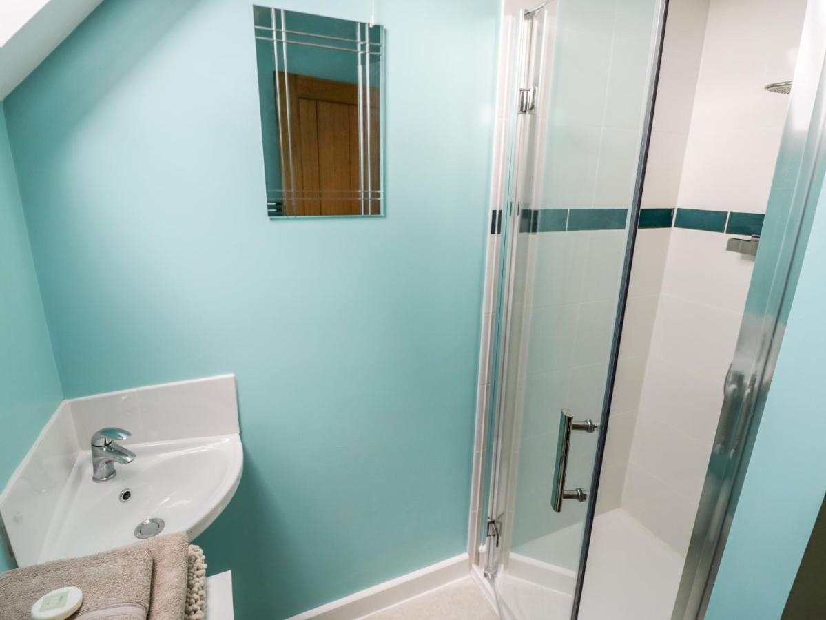 Walnut Cottage Стратфорд на Ейвън Екстериор снимка