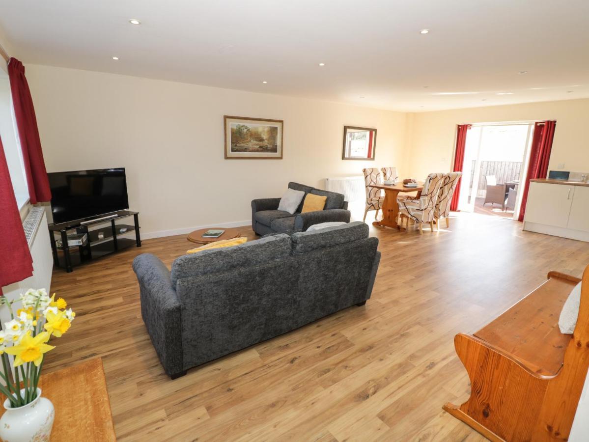 Walnut Cottage Стратфорд на Ейвън Екстериор снимка