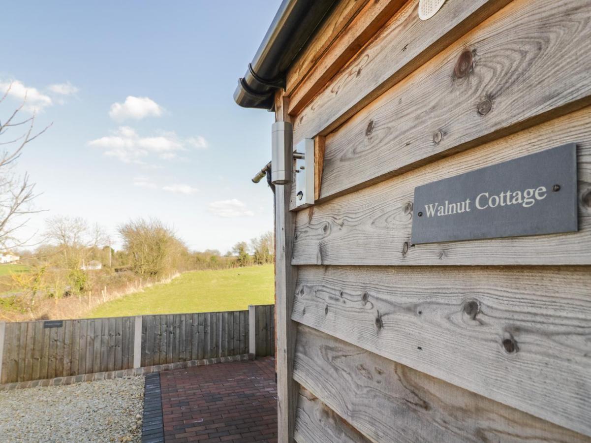 Walnut Cottage Стратфорд на Ейвън Екстериор снимка